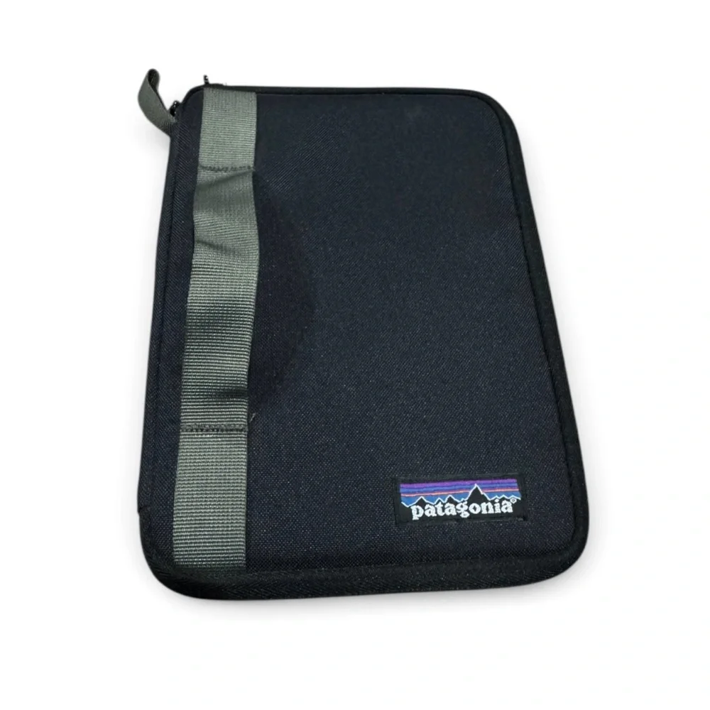 Patagonia Black and Gray I-Pad Mini/Tablet Zipper Case